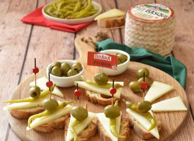 pintxos-gilda--olive-verte-guidilla-et-pays-basque-coupe-ok