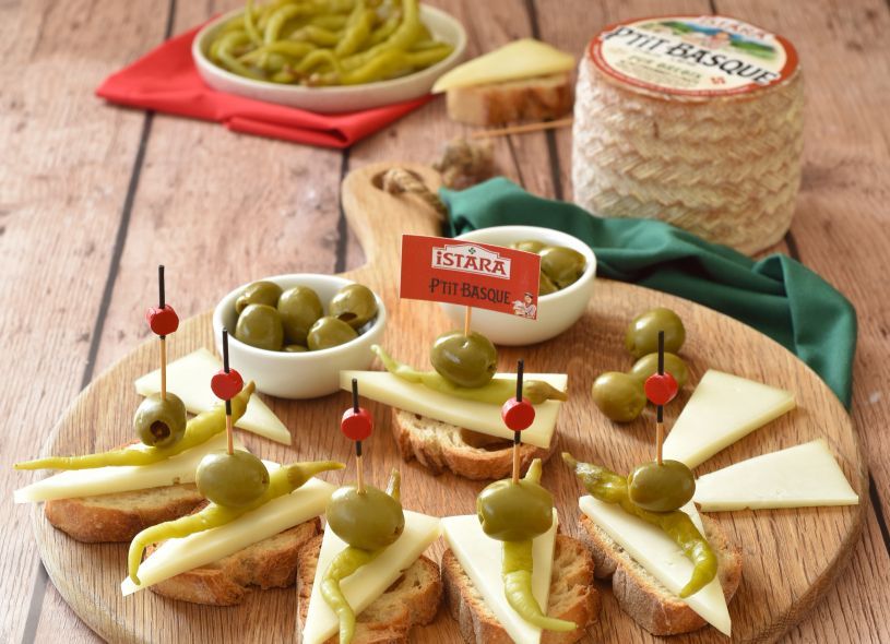 pintxos-gilda--olive-verte-guidilla-et-pays-basque-coupe-ok